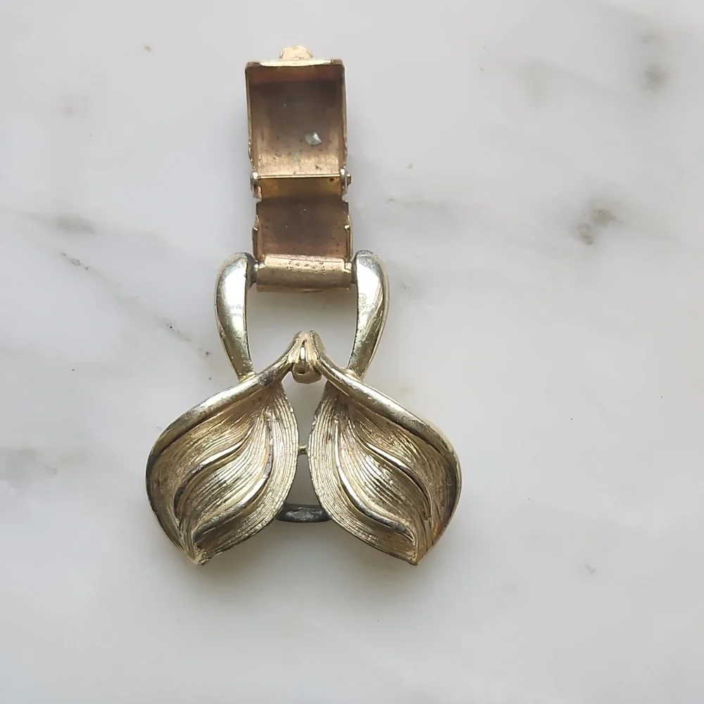 Vintage Clasp to a Coro Necklace